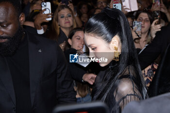 2024-09-21 - Yeji is seen departing the Dolce & Gabbana after party on September 21, 2024, in Milan, Italy. ©Photo: Cinzia Camela. - DOLCE & GABBANA AFTER PARTY AT MARTINI BAR - NEWS - FASHION