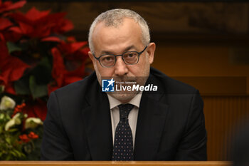 2024-01-04 - Adalberto Signore (President of the Parliamentary Press) during the press conference of the Prime Minister Giorgia Meloni, 4 January 2023, in the Chamber of Parliamentary Groups, Rome, Italy. - CONFERENZA STAMPA GIORGIA MELONI - NEWS - POLITICS