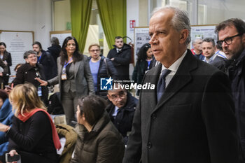 2024-01-12 - Matteo Piantedosi, Minister of the Interior of the Italian government, at the concluding seminar on 'Rights and needs of crime victims', promoted by the Polis Foundation, in the library dedicated to Annalisa Durante, an innocent victim of the Camorra, in the Forcella district, Naples. - MATTEO PIANTEDOSI IN NAPLES - NEWS - POLITICS