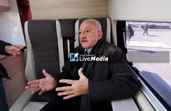 2024-03-14 - A stop in Naples by the CGIL union camper van against the differentiated autonomy proposed by the Minister for the Regions Roberto Calderoli, with the presence of the President of the Campania region Vincenzo De Luca. - THE FLC CAMPER VAN WITH VINCENZO DE LUCA - NEWS - POLITICS