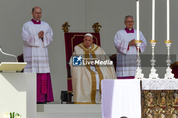 2024-04-28 - Pope Francis speaks during the the celebration of Holy Mass in St. Mark's Square - VISIT OF HOLY FATHER POPE FRANCIS TO VENICE. - NEWS - RELIGION