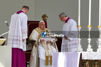 2024-04-28 - Pope Francis speaks during the the celebration of Holy Mass in St. Mark's Square - VISIT OF HOLY FATHER POPE FRANCIS TO VENICE. - NEWS - RELIGION