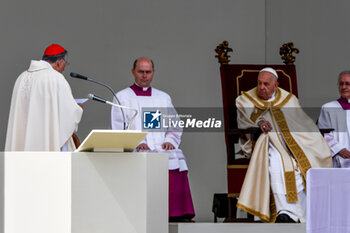 2024-04-28 - Monsignor Francesco Moraglia, Patriarch of Venice celebrates Holy Mass speack wit Holy Father, Pope Francis Sovereign of Vatican City - VISIT OF HOLY FATHER POPE FRANCIS TO VENICE. - NEWS - RELIGION