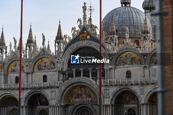 2024-04-28 - Details of Venice awaiting the arrival of Pope Francis - VISIT OF HOLY FATHER POPE FRANCIS TO VENICE. - NEWS - RELIGION