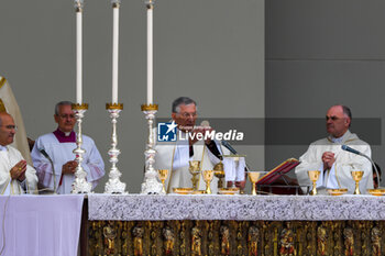 2024-04-28 - Monsignor Francesco Moraglia, Patriarch of Venice celebrates Holy Mass - VISIT OF HOLY FATHER POPE FRANCIS TO VENICE. - NEWS - RELIGION