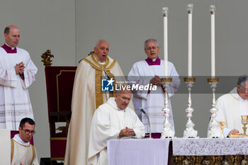 2024-04-28 - Pope Francis speaks during the the celebration of Holy Mass in St. Mark's Square - VISIT OF HOLY FATHER POPE FRANCIS TO VENICE. - NEWS - RELIGION