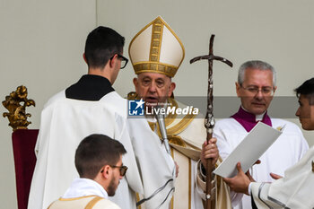 2024-04-28 - Pope Francis speaks during the the celebration of Holy Mass in St. Mark's Square - VISIT OF HOLY FATHER POPE FRANCIS TO VENICE. - NEWS - RELIGION