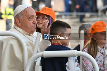 2024-09-25 - Pope Francis during the General Weekly Audience, 25 September 2024 at the Paul VI Audience Hall, Vatican City, Vatican. - POPE FRANCIS GENERAL WEEKLY AUDIENCE - NEWS - RELIGION