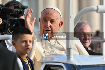 2024-09-25 - Pope Francis during the General Weekly Audience, 25 September 2024 at the Paul VI Audience Hall, Vatican City, Vatican. - POPE FRANCIS GENERAL WEEKLY AUDIENCE - NEWS - RELIGION