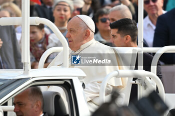 2024-09-25 - Pope Francis during the General Weekly Audience, 25 September 2024 at the Paul VI Audience Hall, Vatican City, Vatican. - POPE FRANCIS GENERAL WEEKLY AUDIENCE - NEWS - RELIGION