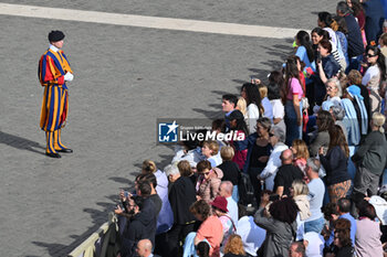 2024-09-25 - Pope Francis during the General Weekly Audience, 25 September 2024 at the Paul VI Audience Hall, Vatican City, Vatican. - POPE FRANCIS GENERAL WEEKLY AUDIENCE - NEWS - RELIGION