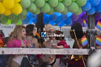 2024-06-15 - People taking part in the annual Pride Parade in the streets of Rome - ROMA PRIDE 2024 - NEWS - SOCIETY