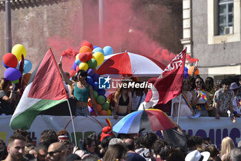 2024-06-15 - People taking part in the annual Pride Parade in the streets of Rome - ROMA PRIDE 2024 - NEWS - SOCIETY