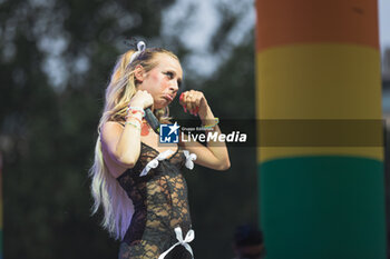 2024-06-29 - Chadia Rodriguez on stage - MILANO PRIDE PARADE  - NEWS - SOCIETY