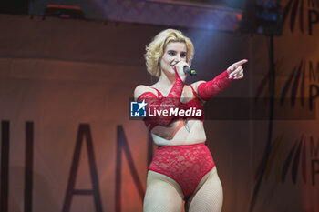 2024-06-29 - Beatrice Quinta on stage - MILANO PRIDE PARADE  - NEWS - SOCIETY