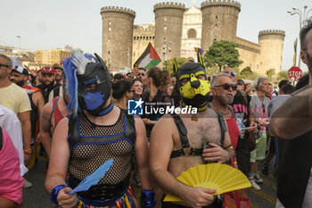 2024-06-29 - Women and men parade through the streets of Naples for Mediterranean Pride of Naples 2024 - NAPOLI PRIDE PARADE - NEWS - SOCIETY