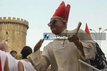 2024-06-29 - Women and men parade through the streets of Naples for Mediterranean Pride of Naples 2024 - NAPOLI PRIDE PARADE - NEWS - SOCIETY