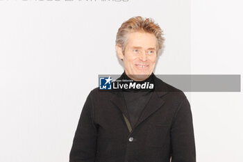 2024-01-16 - Willem Dafoe during the photocall of the movie Povere Creature, 16 january 2024 at Cinema Barberini, Rome, Italy - PHOTOCALL MOVIE POVERE CREATURE - NEWS - VIP
