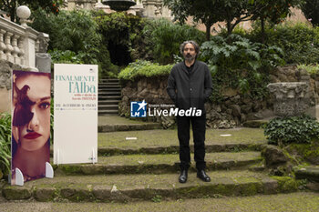 2024-02-05 - Saverio Costanzo during the Photocall of the movie “Finalmente l’Alba”, 5 February 2024, at garden of Hotel the Russie, Rome Italy - PHOTOCALL OF THE MOVIE “FINALMENTE L’ALBA” - NEWS - VIP