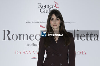 2024-02-13 - Pilar Fogliati during the Photocall of the movie “Giulietta e Romeo”, 13 February, 2024 at the Hotel Visconti in Rome, Italy. - PHOTOCALL MOVIE GIULIETTA è ROMEO - NEWS - VIP