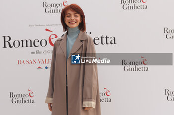 2024-02-13 - Serena De Ferrari during the photocell of the movie Romeo e Giulietta, 13 February 2024 at Hotel Le Meridien, Rome, Italy - PHOTOCALL MOVIE ROMEO è GIULIETTA - NEWS - VIP