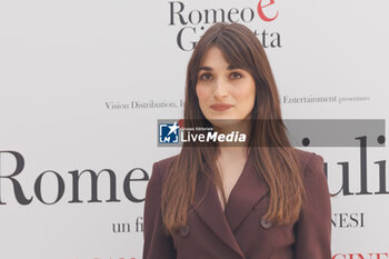 2024-02-13 - Pilar Fogliati during the photocell of the movie Romeo e Giulietta, 13 February 2024 at Hotel Le Meridien, Rome, Italy - PHOTOCALL MOVIE ROMEO è GIULIETTA - NEWS - VIP