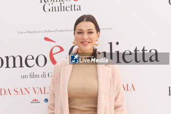 2024-02-13 - Simona Molinari during the photocell of the movie Romeo e Giulietta, 13 February 2024 at Hotel Le Meridien, Rome, Italy - PHOTOCALL MOVIE ROMEO è GIULIETTA - NEWS - VIP