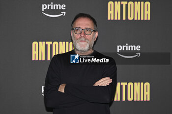 2024-02-29 - Valerio Mastandrea during the Photocall of the movie ANTONIA, 29 February 2024 at Cinema Barberini, Rome, Italy - PHOTO CALL 