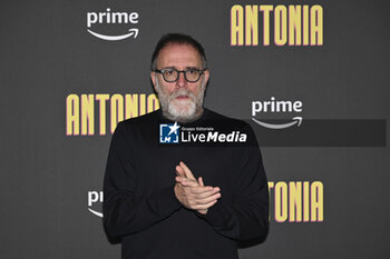 2024-02-29 - Valerio Mastandrea during the Photocall of the movie ANTONIA, 29 February 2024 at Cinema Barberini, Rome, Italy - PHOTO CALL 