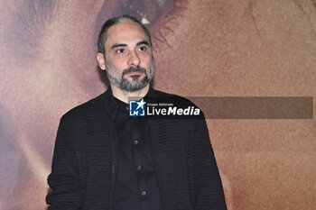 2024-03-20 - PIERO MESSINA during the Photocall of the movie “Another End”, 20 March, 2024 at the Barberini Cinema in Rome, Italy. - PHOTOCALL ANOTHER END - NEWS - VIP