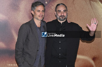 2024-03-20 - GAEL GARCIA BERNAL and PIERO MESSINA during the Photocall of the movie “Another End”, 20 March, 2024 at the Barberini Cinema in Rome, Italy. - PHOTOCALL ANOTHER END - NEWS - VIP
