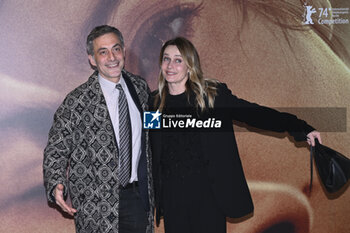 2024-03-20 - Filippo Tini and Lucia Mascino during the Photocall of the movie “Another End”, 20 March, 2024 at the Barberini Cinema in Rome, Italy. - PHOTOCALL ANOTHER END - NEWS - VIP