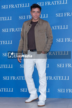 2024-04-19 - Adriano Giannini during the Photocall of the movie SEI FRATELLI, 19 April 2024 at Cinema Barberini, Rome, Italy - PHOTOCALL SEI FRATELLI - NEWS - VIP