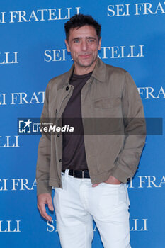 2024-04-19 - Adriano Giannini during the Photocall of the movie SEI FRATELLI, 19 April 2024 at Cinema Barberini, Rome, Italy - PHOTOCALL SEI FRATELLI - NEWS - VIP