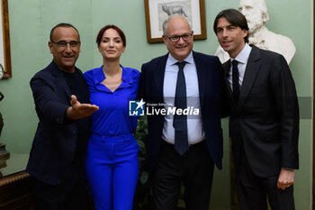 2024-06-03 - Carlo Conti, Andrea Delogu, Roberto Gualtieri Mayor of Rome Capital and Alessandro Onorato Councilor for major events, sport, fashion and tourism of Rome Capital during Photocall and Press Conference of TIM Summer Hits at Campidoglio Hall of Flags on June 1, 2024 in Rome, Italy. - PHOTOCALL TIM SUMMER HITS - NEWS - VIP