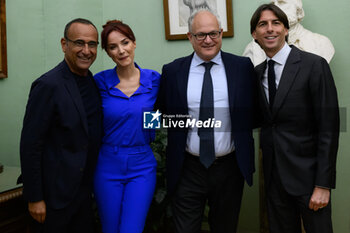 2024-06-03 - Carlo Conti, Andrea Delogu, Roberto Gualtieri Mayor of Rome Capital and Alessandro Onorato Councilor for major events, sport, fashion and tourism of Rome Capital during Photocall and Press Conference of TIM Summer Hits at Campidoglio Hall of Flags on June 1, 2024 in Rome, Italy. - PHOTOCALL TIM SUMMER HITS - NEWS - VIP