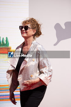 2024-09-07 - Susan Sarandon attends the 