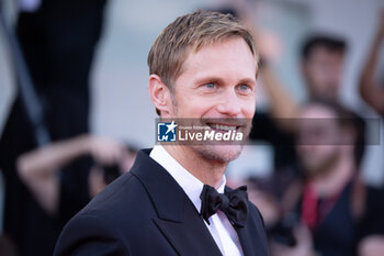 2024-09-07 - Alexander Skarsgard attends the Closing Ceremony red carpet during the 81st Venice International Film Festival at Palazzo del Cinema on September 07, 2024 in Venice, Italy. ©Photo: Cinzia Camela. - 2024 CLOSING CEREMONY RED CARPET - THE 81ST VENICE INTERNATIONAL FILM FESTIVAL - NEWS - VIP