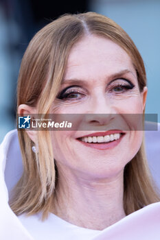 2024-09-07 - Isabelle Huppert attends the Closing Ceremony red carpet during the 81st Venice International Film Festival at Palazzo del Cinema on September 07, 2024 in Venice, Italy. ©Photo: Cinzia Camela. - 2024 CLOSING CEREMONY RED CARPET - THE 81ST VENICE INTERNATIONAL FILM FESTIVAL - NEWS - VIP