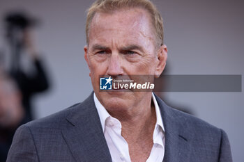 2024-09-07 - Kevin Costner attends the Closing Ceremony red carpet during the 81st Venice International Film Festival at Palazzo del Cinema on September 07, 2024 in Venice, Italy. ©Photo: Cinzia Camela. - 2024 CLOSING CEREMONY RED CARPET - THE 81ST VENICE INTERNATIONAL FILM FESTIVAL - NEWS - VIP