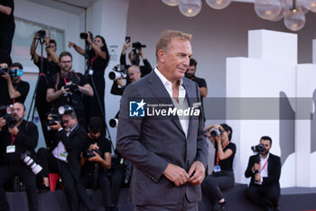 2024-09-07 - Kevin Costner attends the Closing Ceremony red carpet during the 81st Venice International Film Festival at Palazzo del Cinema on September 07, 2024 in Venice, Italy. ©Photo: Cinzia Camela. - 2024 CLOSING CEREMONY RED CARPET - THE 81ST VENICE INTERNATIONAL FILM FESTIVAL - NEWS - VIP