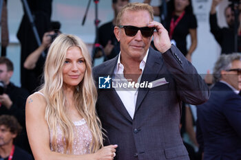 2024-09-07 - Sienna Miller and Kevin Costner attend the Closing Ceremony red carpet during the 81st Venice International Film Festival at Palazzo del Cinema on September 07, 2024 in Venice, Italy. ©Photo: Cinzia Camela. - 2024 CLOSING CEREMONY RED CARPET - THE 81ST VENICE INTERNATIONAL FILM FESTIVAL - NEWS - VIP