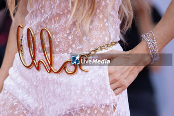 2024-09-07 - Sienna Miller (belt and bracelet details) attends the Closing Ceremony red carpet during the 81st Venice International Film Festival at Palazzo del Cinema on September 07, 2024 in Venice, Italy. ©Photo: Cinzia Camela. - 2024 CLOSING CEREMONY RED CARPET - THE 81ST VENICE INTERNATIONAL FILM FESTIVAL - NEWS - VIP