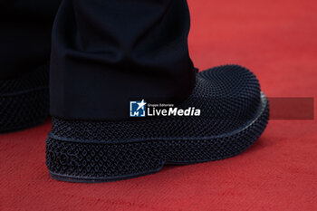 2024-09-07 - Pedro Almodovar (shoes detail) attends the Closing Ceremony red carpet during the 81st Venice International Film Festival at Palazzo del Cinema on September 07, 2024 in Venice, Italy. ©Photo: Cinzia Camela. - 2024 CLOSING CEREMONY RED CARPET - THE 81ST VENICE INTERNATIONAL FILM FESTIVAL - NEWS - VIP