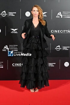 2024-10-14 - Yvonne Scio attend the red carpet for the film Megalopolis at Cinecitta Studios on October 14, 2024 in Rome, Italy.

 - RED CARPET MEGALOPOLIS - NEWS - VIP