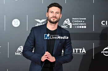 2024-10-14 - Ernesto D'Argenio attend the red carpet for the film Megalopolis at Cinecitta Studios on October 14, 2024 in Rome, Italy.

 - RED CARPET MEGALOPOLIS - NEWS - VIP