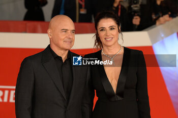 2024-10-16 - Luca Zingaretti and Luisa Ranieri attends the Red Carpet Opening Ceremony during the 19th Rome Film Festival at Auditorium Parco Della Musica on October 16, 2024 in Rome, Italy. - FESTA DEL CINEMA OPENING CEREMONY - NEWS - VIP