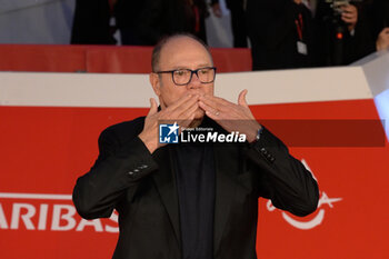 2024-10-16 - Carlo Verdone attends the Red Carpet Opening Ceremony during the 19th Rome Film Festival at Auditorium Parco Della Musica on October 16, 2024 in Rome, Italy. - FESTA DEL CINEMA OPENING CEREMONY - NEWS - VIP