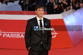 2024-10-16 - Lino Guanciale attends the Red Carpet Opening Ceremony during the 19th Rome Film Festival at Auditorium Parco Della Musica on October 16, 2024 in Rome, Italy. - FESTA DEL CINEMA OPENING CEREMONY - NEWS - VIP