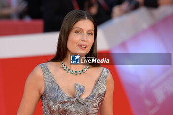 2024-10-16 - Laetitia Casta attends the Red Carpet Opening Ceremony during the 19th Rome Film Festival at Auditorium Parco Della Musica on October 16, 2024 in Rome, Italy. - FESTA DEL CINEMA OPENING CEREMONY - NEWS - VIP